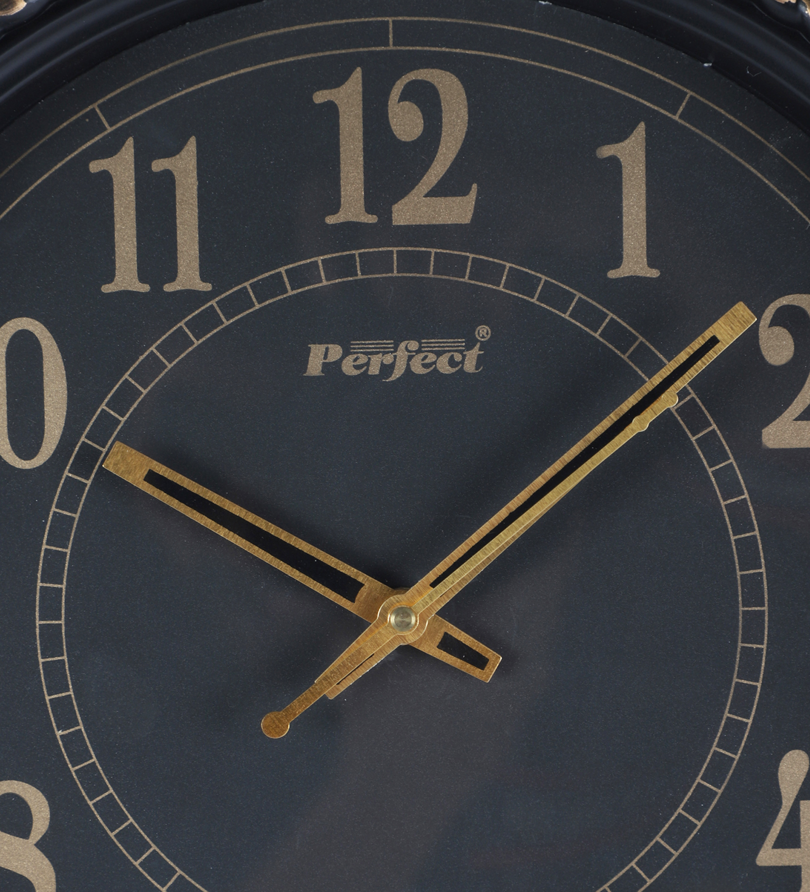 Vintage Plastic Black Perfect Wall Clock Decorative Timepiece | Classic Design for Living Room, Office & Café Décor - Image 4