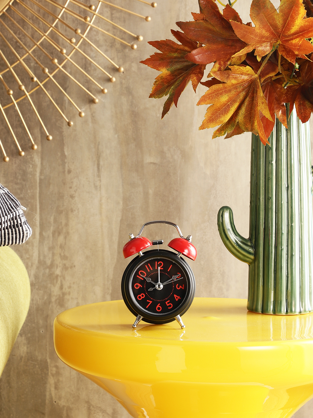 Vintage Metal Classic Black Alarm Clock with Red Twin Bell for Bedroom & Study Table | Vintage Design